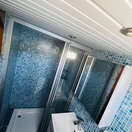 Lusaas Yacht Botel
