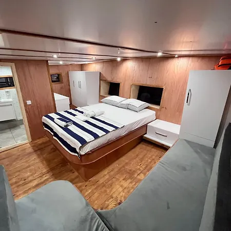 Lusaas Yacht * Kas