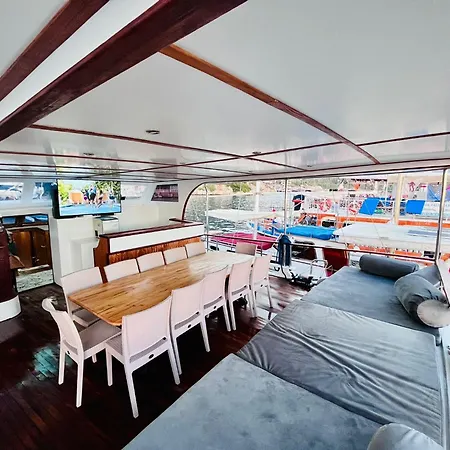 Lusaas Yacht Botel Kaş